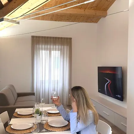 Rosso Conero - Soggiorni Le Grotte Apartment *